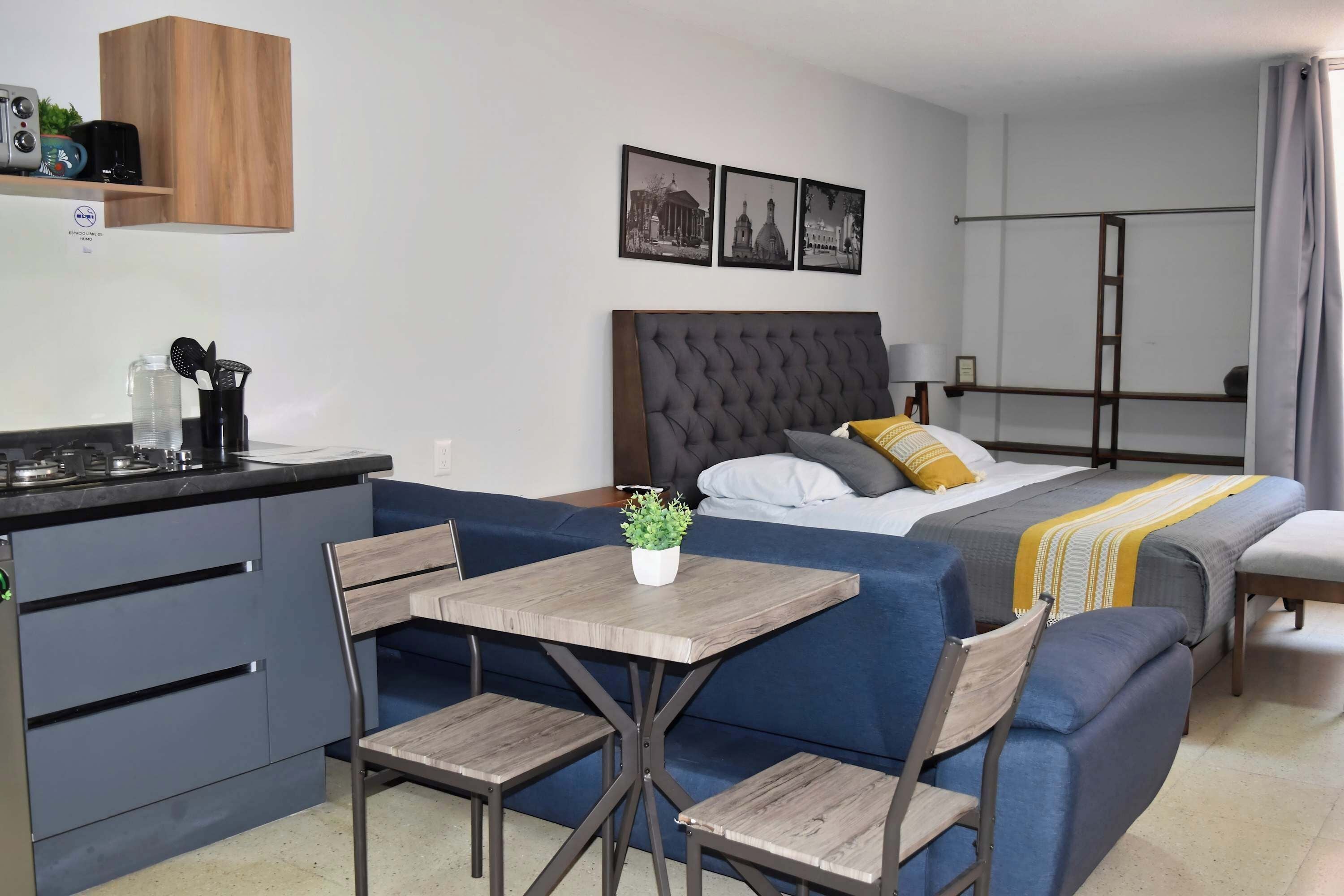 1 chambre, fer et planche à repasser, Wi-Fi, draps fournis