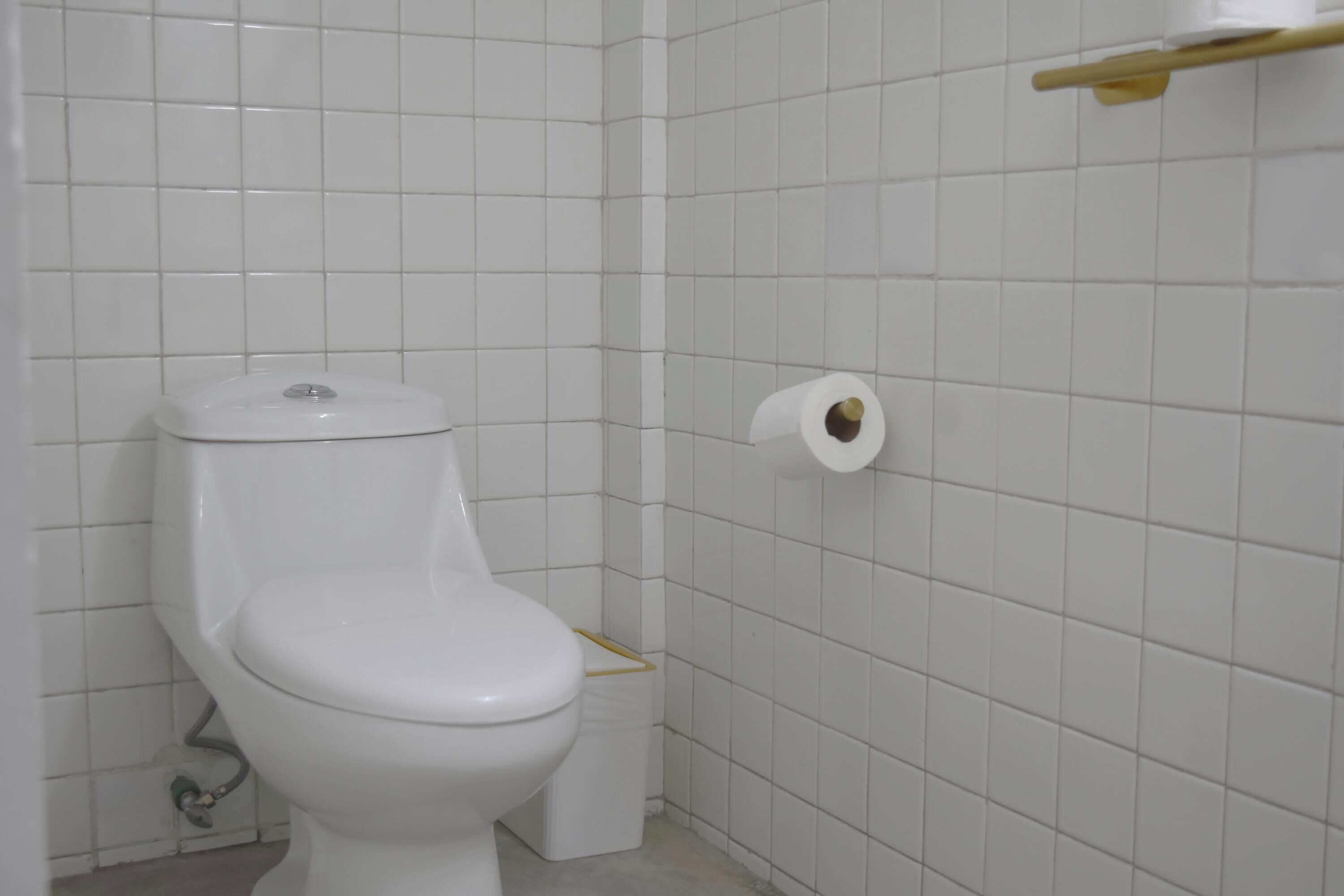 Een douche, shampoo