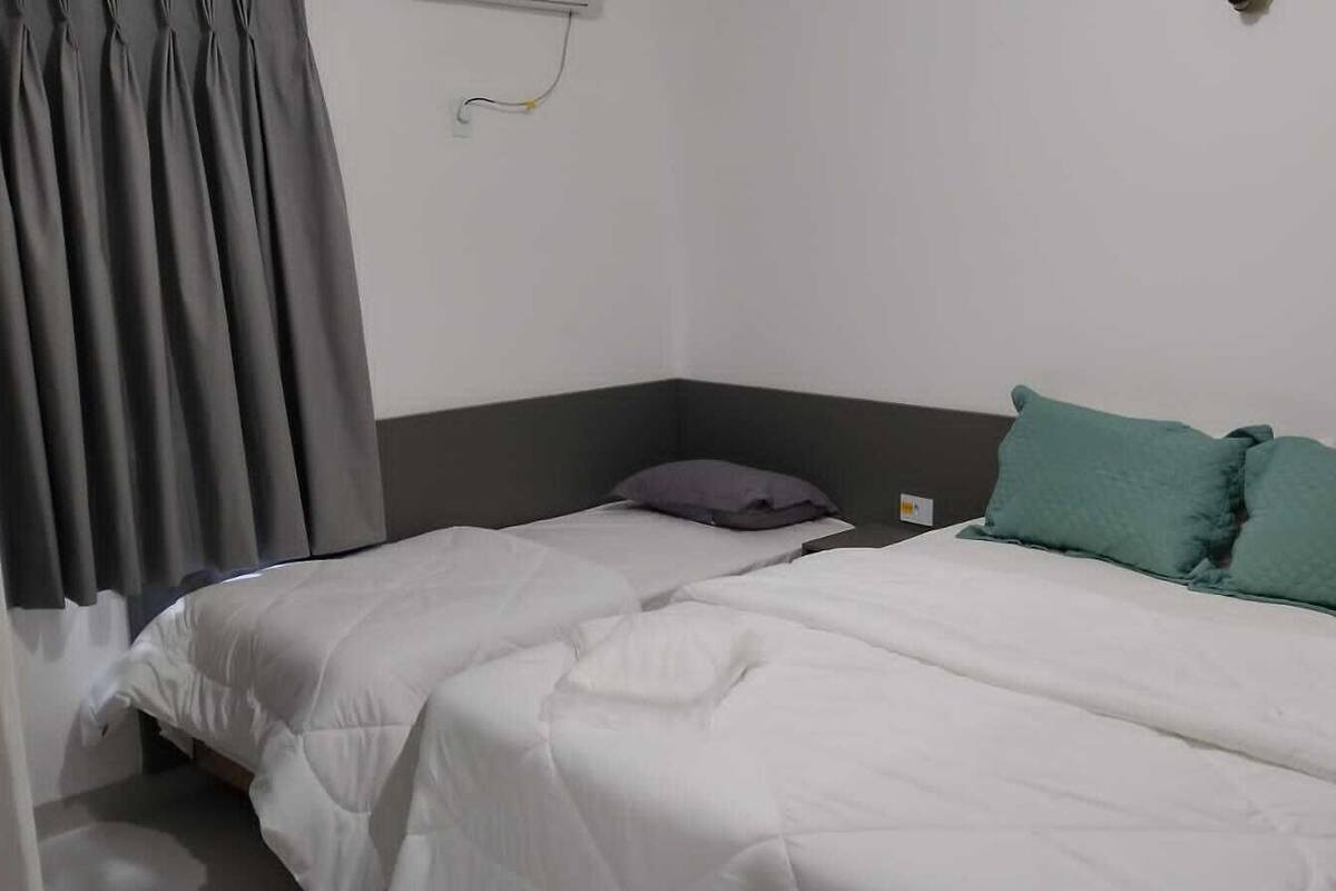 Desk, laptop workspace, iron/ironing board, free WiFi