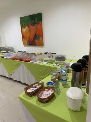 Kopi dan/atau pembancuh kopi