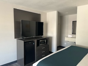 Luxury-Einzelzimmer | Laptopgeeigneter Arbeitsplatz, Verdunkelungsvorhänge