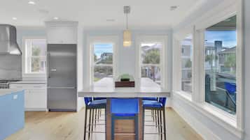 Nhà (Multiple Bedrooms) | Nội thất