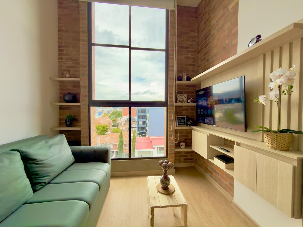 เบสิ  กสตูดิโอ | Wi-Fi ฟรี