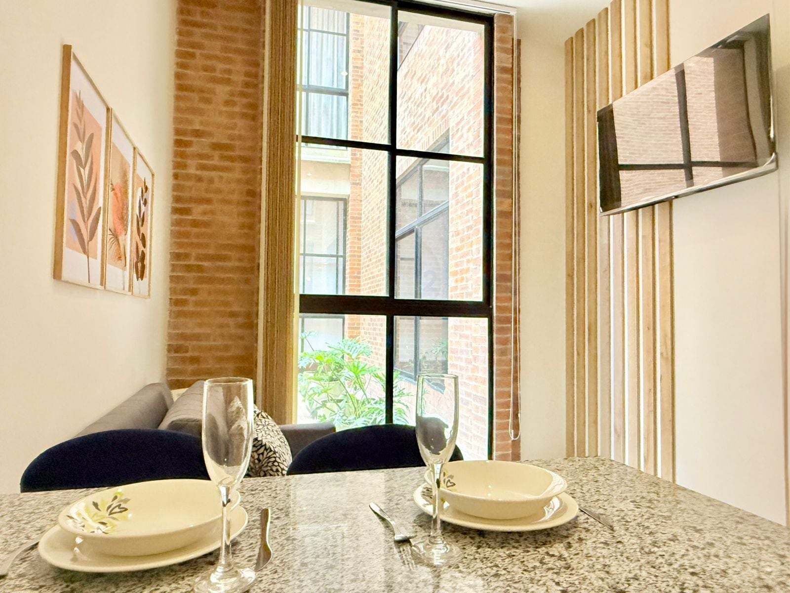 Studio (219) | Kostenloses WLAN