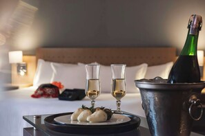 Hypo-allergenic bedding, down comforters, in-room safe - Doubletree By Hilton Bogota Calle 100,Co (Bogotá)