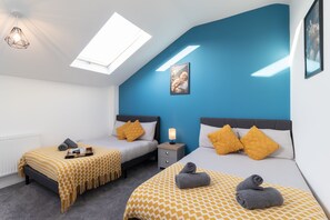 1 soverom, strykejern/-brett, internettilgang og sengetøy