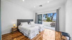 4 間睡房、熨斗/熨衫板、可攜式嬰兒床、免費 Wi-Fi