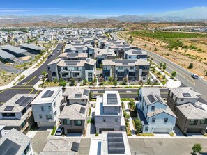 Exterior - this newly built, fully furnished tri-level home awaits your arrival.
(Irvine)