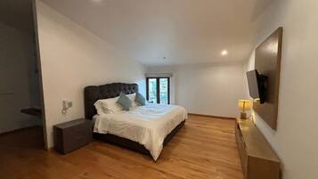 2 habitaciones, acceso a internet y ropa de cama