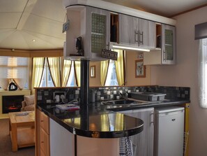 High chair, cookware/dishes/utensils
