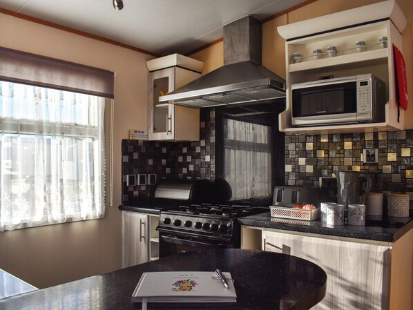High chair, cookware/dishes/utensils