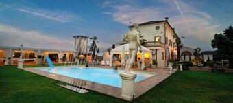 Exclusive Natural Villa - Pool - Game Room - Pet Friendly