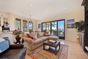 Téléviseur, foyer, jeux vidéo, chaîne audio