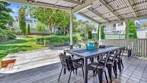 Outdoor dining