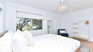 5 habitaciones, tabla de planchar con plancha y wifi gratis 