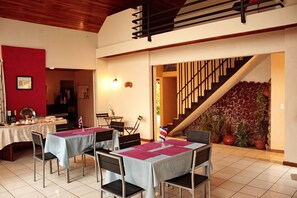 Free daily continental breakfast - daBene Francavilla B&B (San José)