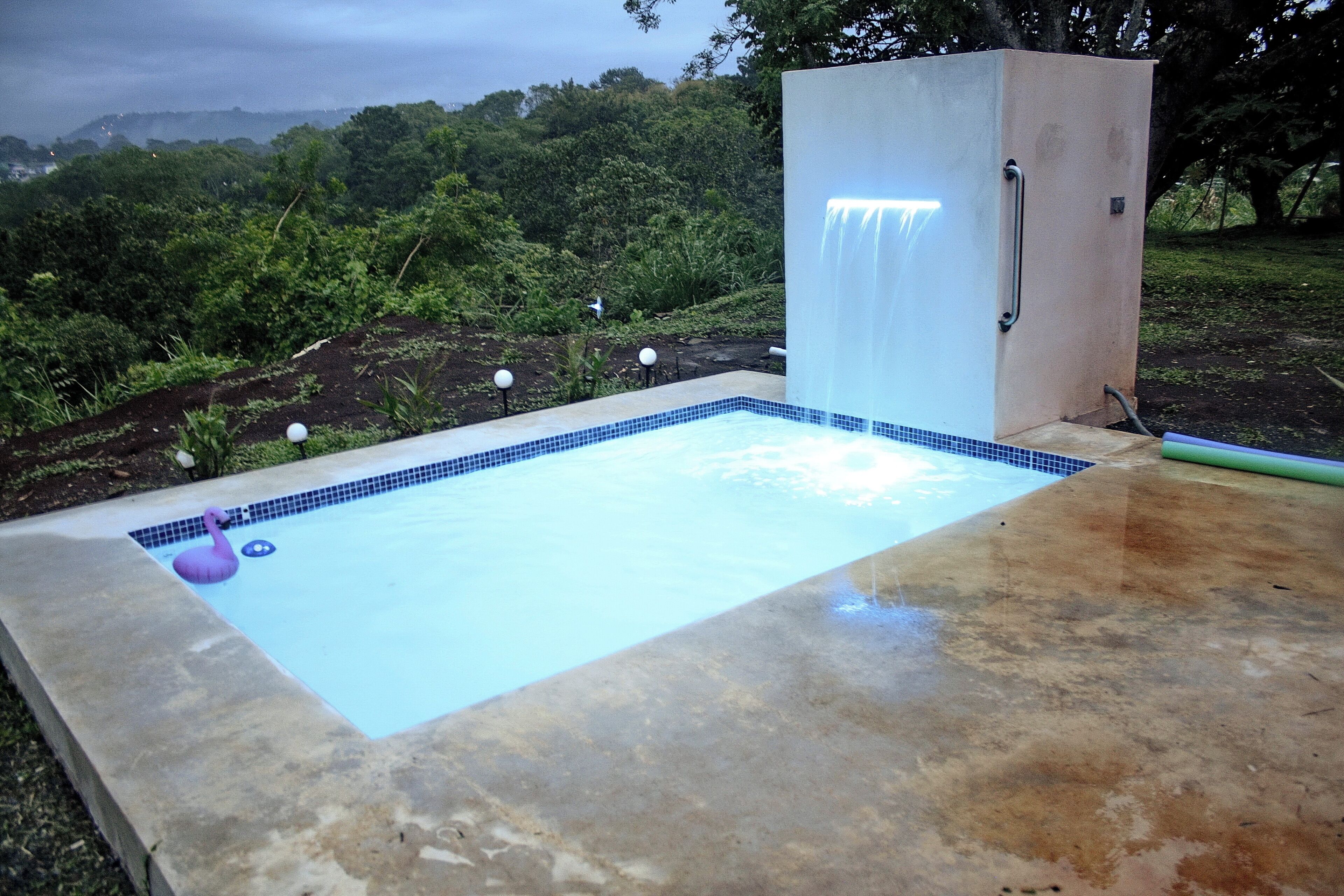 Kolam renang terbuka 