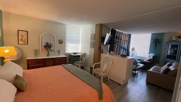 1 bedroom, desk, iron/ironing board, WiFi