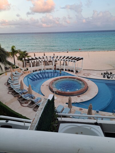 Sunset Fishermen Beach  Resort Room 344