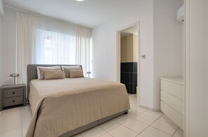 2 habitaciones, tabla de planchar con plancha y wifi gratis 