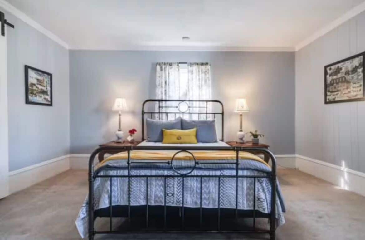 2 chambres, fer et planche à repasser, Wi-Fi, draps fournis