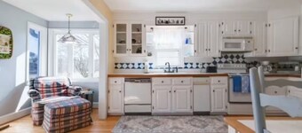 Bluff Springs Farmhouse