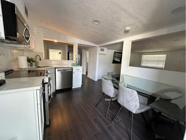 Fridge, microwave, oven, stovetop