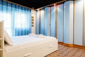 1 dormitorio, tabla de planchar con plancha, wifi gratis y ropa de cama