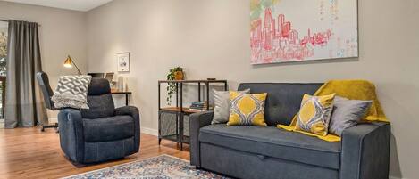 Smart-tv en een computerscherm