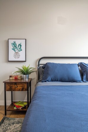 2 soverom, strykejern/-brett, wi-fi og sengetøy