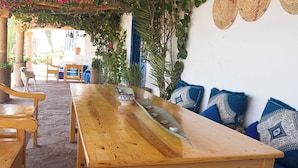 Room, 1 Bedroom, Smoking, Balcony | Dining