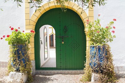 รูม-แลร์ เดอ ลา แมร์ รีสอร์ต & โรงแรม