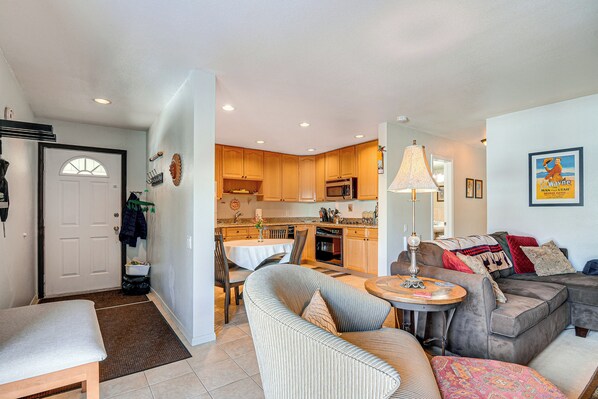 TV, fireplace - Hike, Bike & Fish: Brian Head Resort Condo! (Brian Head)