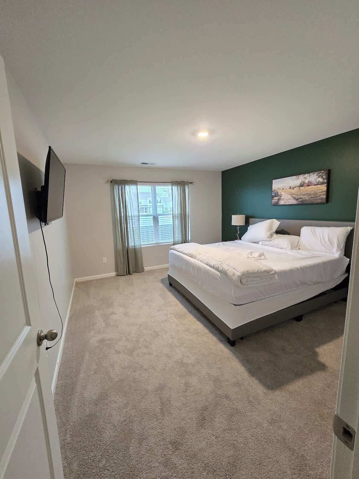 3 bedrooms, desk, iron/ironing board, free WiFi