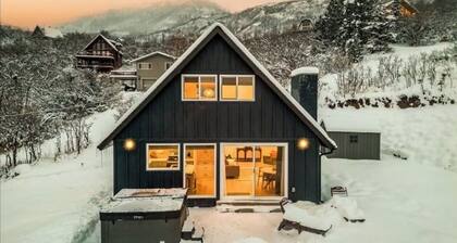 Cozy Little Cabin w/Hot Tub