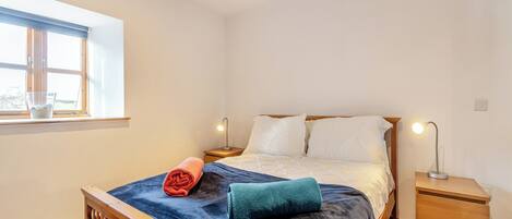 5 bedrooms, free WiFi, bed sheets