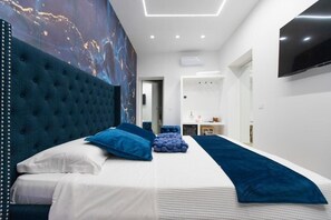 1 bedroom, iron/ironing board, WiFi, bed sheets - 4 Rooms Rosario - Junior Suite with Private Pool (Catania)