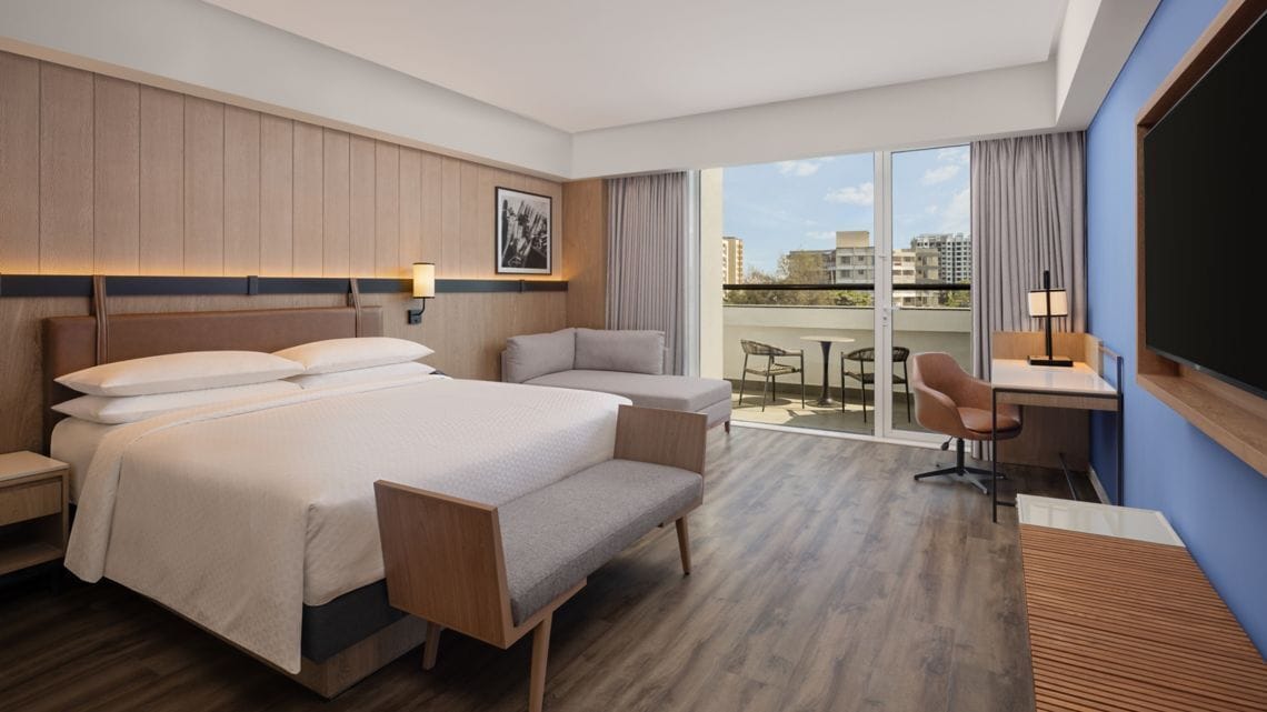 Svit Premium - 1 kingsize-säng - balkong | Sängtillbehör av högsta kvalitet, memory foam-madrasser och minibar