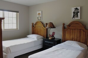 2 chambres, fer et planche Ă repasser, Wi-Fi gratuit, draps fournis