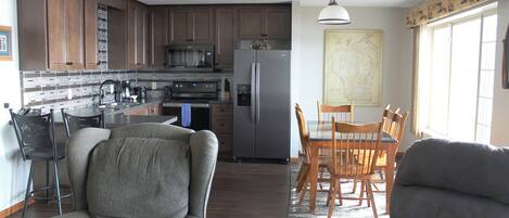 TV, fireplace, DVD player, books