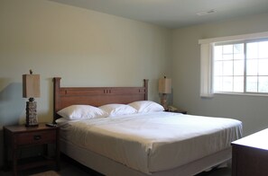 2 chambres, fer et planche Ă repasser, Wi-Fi gratuit, draps fournis