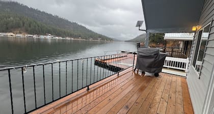 Oh Deer • Waterfront Cabin, private dock, Sleeps 8
