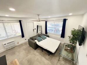 1 chambre, fer et planche Ă repasser, Wi-Fi, draps fournis