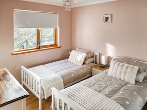 3 chambres, accĂšs au Wi-Fi (inclus), literie fournie