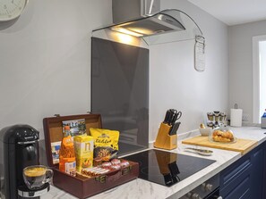 Dishwasher, high chair - 2 bedroom accommodation in Bridge of Allan (Bridge of Allan)