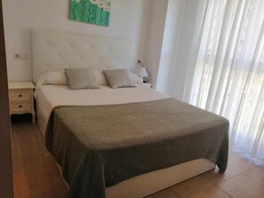 2 bedrooms