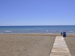 On the beach - APCOSTAS Marina Dor 1 line side sea view (Oropesa)