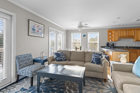 Téléviseur connecté, table de baby-foot