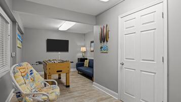 Smart TV, table football