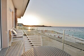 Terrace/patio - DOMO 101 - Deluxe Junior Suite with Sea View (Aglientu)